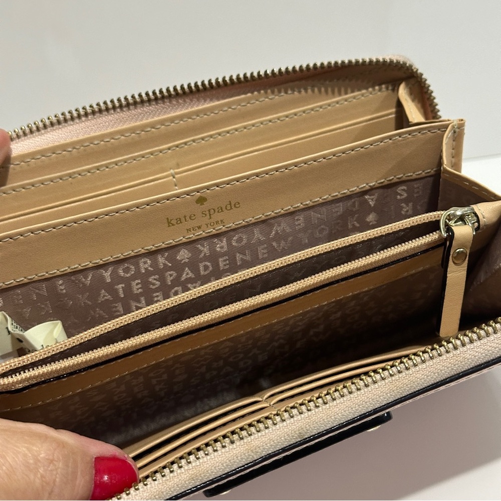 Authentic Kate Spade Wallet - Picture 3 of 8